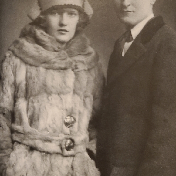 New CosetteK "Z" Barrette Hairpiece - Picture 5 of 6